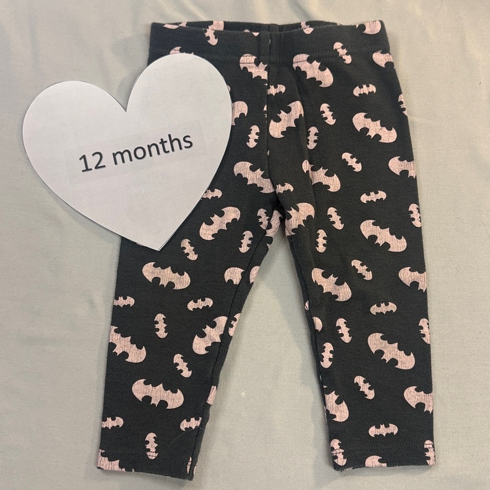 Batman/Batgirl - 12M - Black Leggings with Pink Bat Print